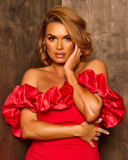 Joy Taylor Biography, Age, Husband, Ethnicity, Height, Parents, Net Worth